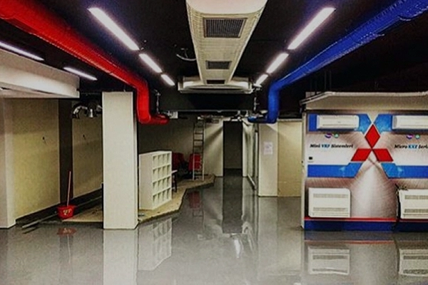 Mitsubishi Form Showroom